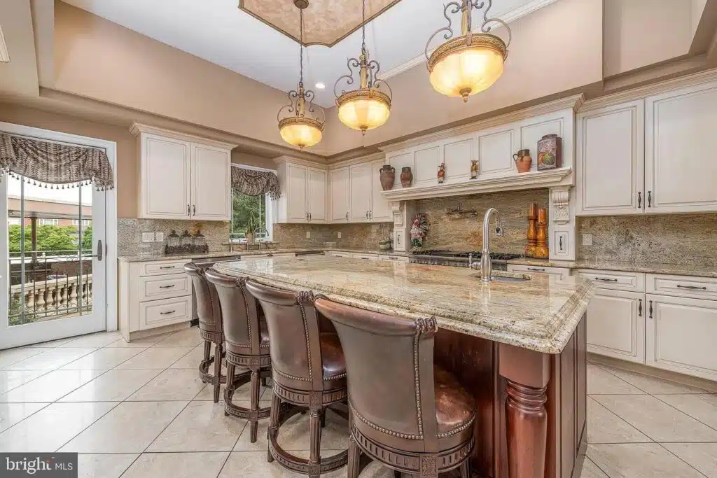 3135 S Uber Street Kitchen