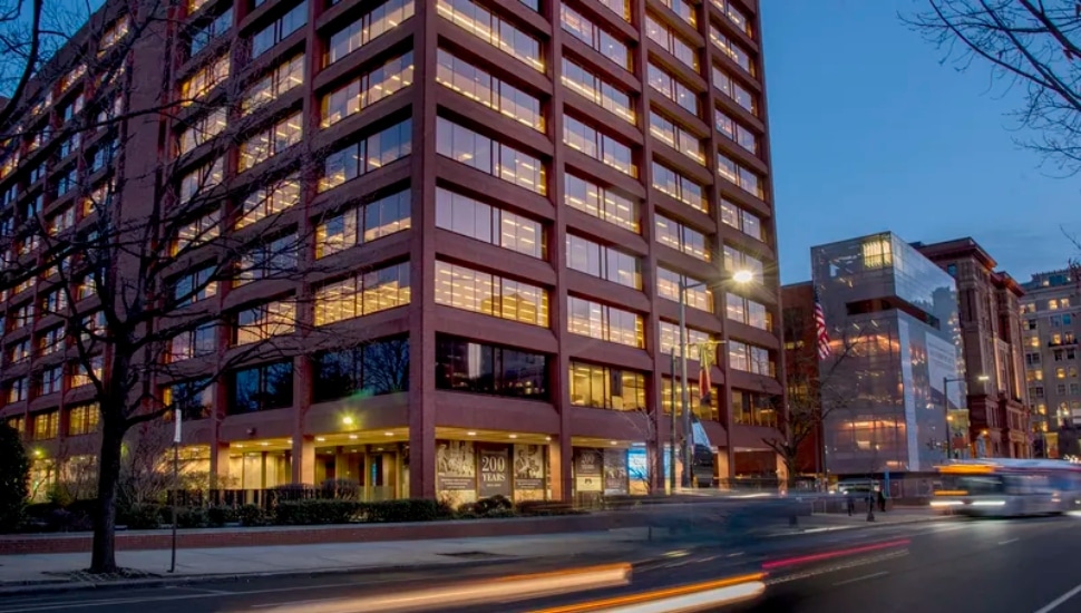 Wells Fargo Bank offices have been in the Philadelphia Plaza Building on Independence Mall.