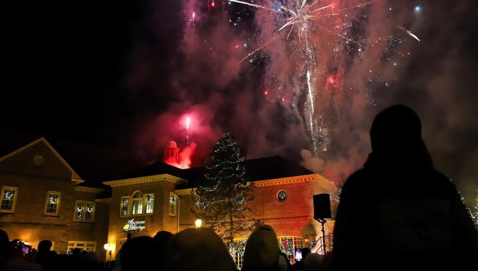 American Heritage Credit Union Kicks Off Annual Grand Illumination with Fireworks, Holiday Performances