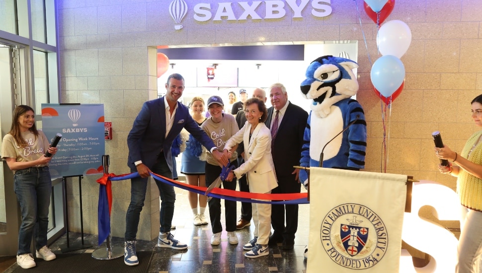 ribbon cutting at Saxbys