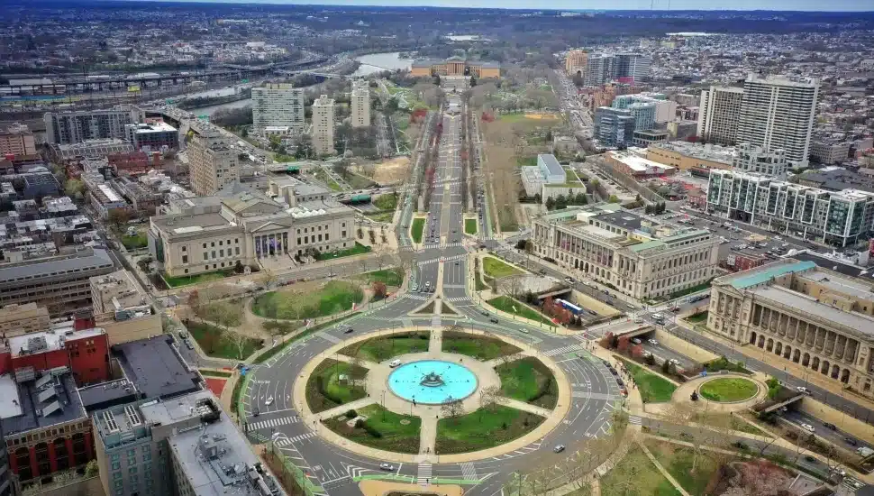 An overhead of Eakins Oval in Ben Franklin Parkway.