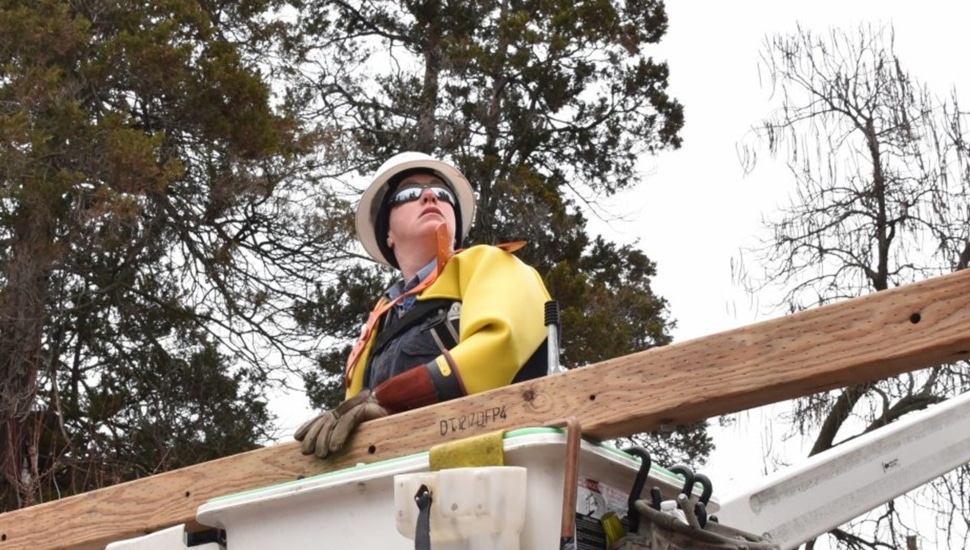 PECO lineworker