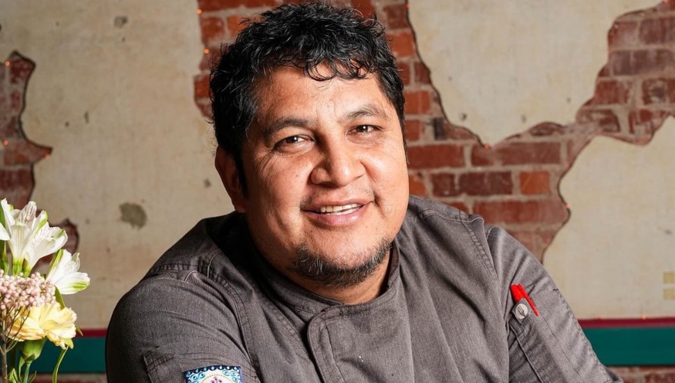 Chef Carlos Aparicio.