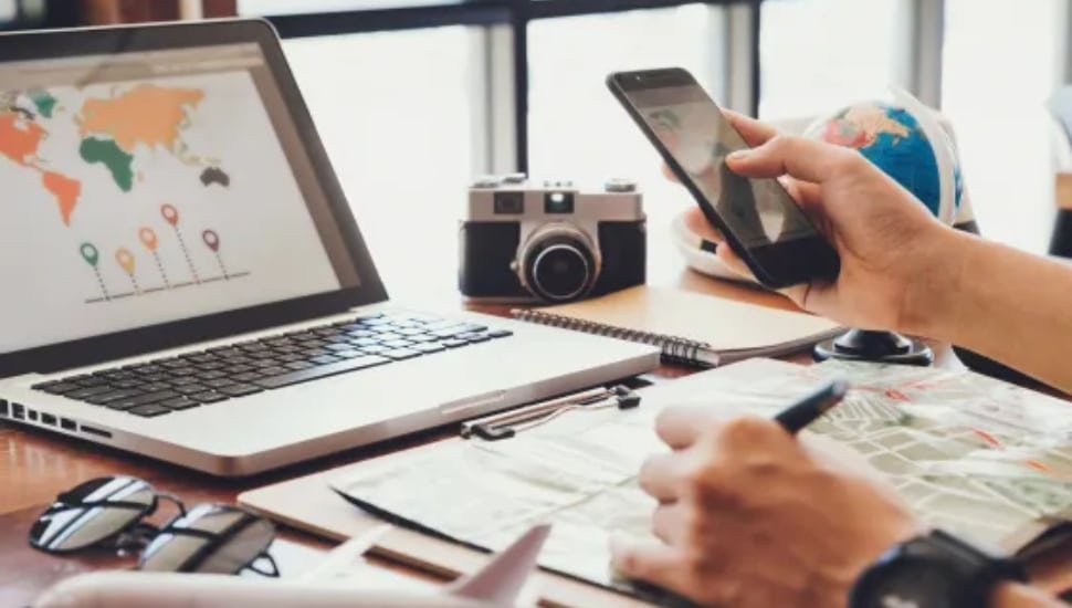 How To Stick to Your Vacation Budget