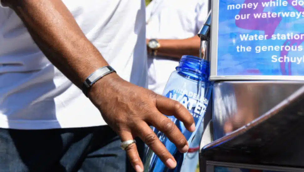 4 Dos and 2 (Please) Don’ts to Beat the Heat this Summer in Philadelphia