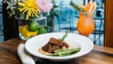 Short rib with green beans and mashed potatoes.