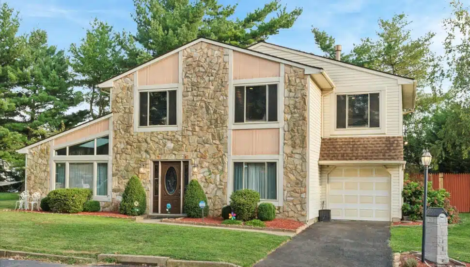 13354 Susan Terrace exterior in Somerton.