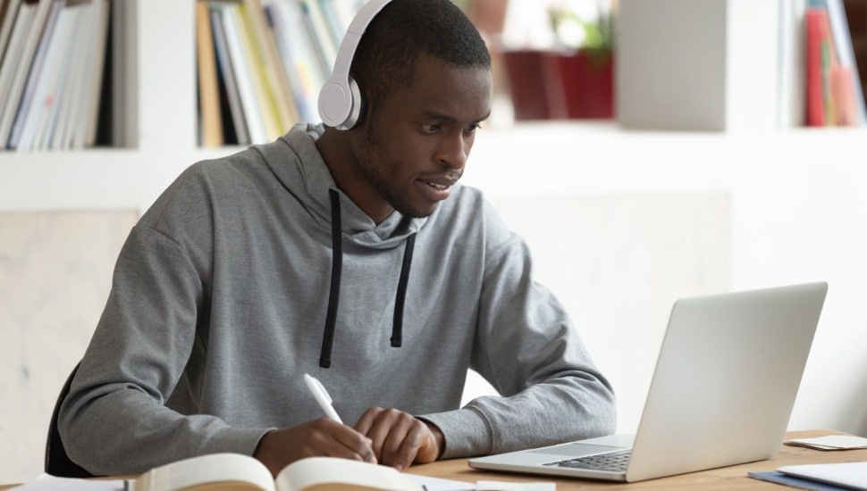 How to Turn Your Interests into Strengths for College Applications