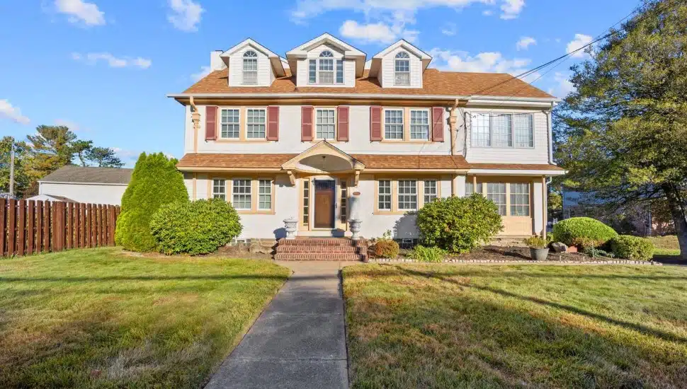 House of the Week: Striking Colonial in Somerton
