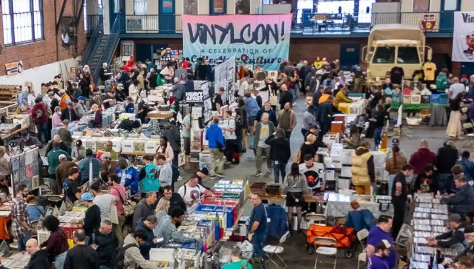 People at VinylCon!