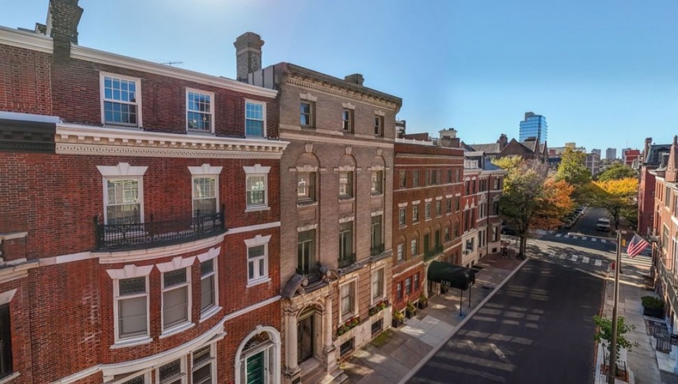 Former Italian Consulate building in Rittenhouse Square.