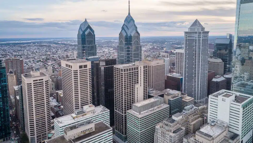 Philadelphia skyline with downtown skyscrapers and cityscape.
