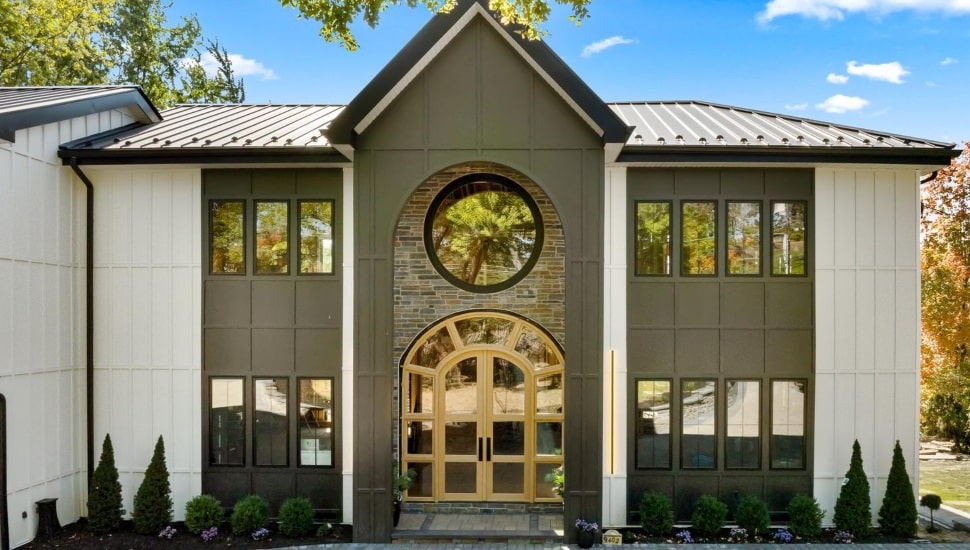 House of the Week: Magnificent Contemporary in Chestnut Hill