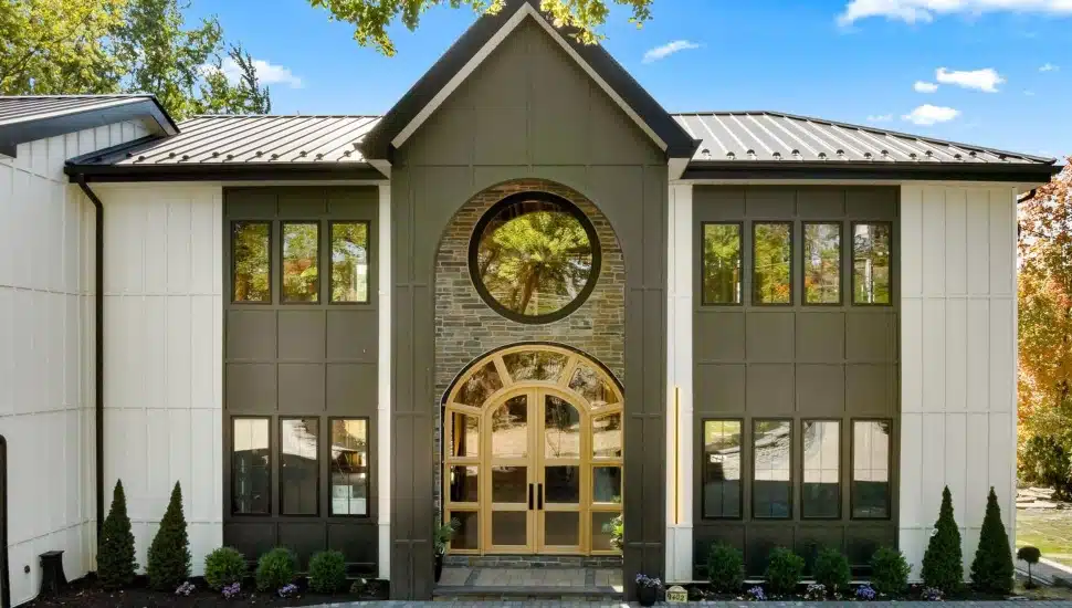 Exterior of 9402 Meadowbrook Avenue.