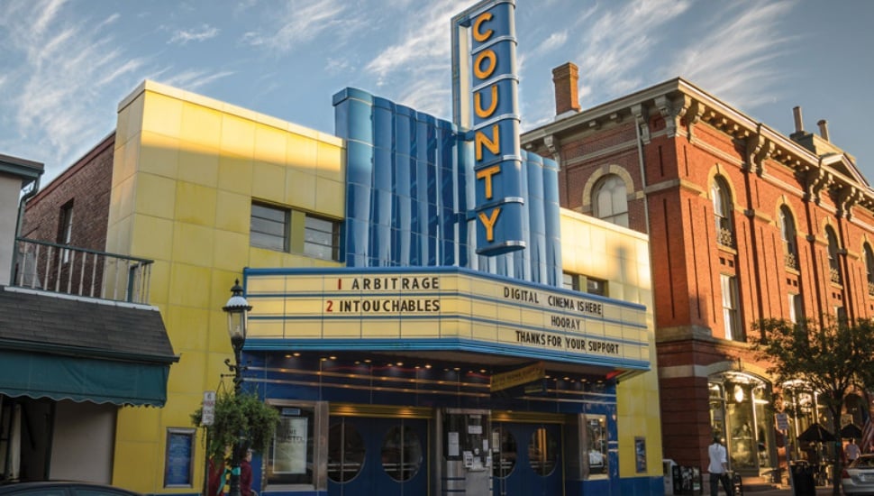 Moviegoers Flocking Back to Local Classic Theaters, Challenging Rumors of Death of Moviegoing