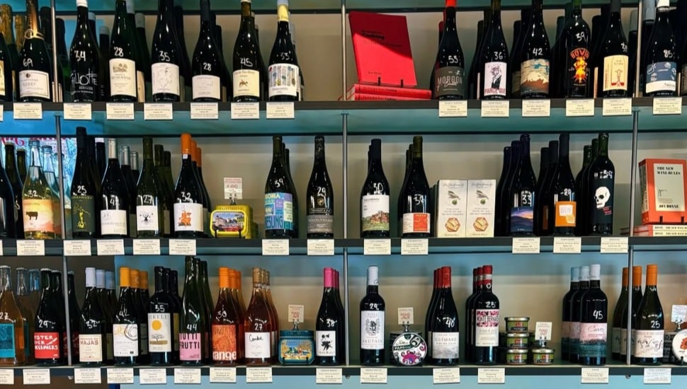 Supérette wine bottles.