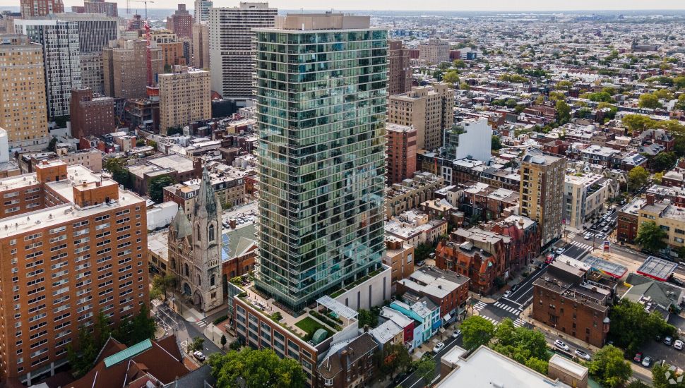 Aerial view of 2116 Chestnut Street and surrounding buildings.