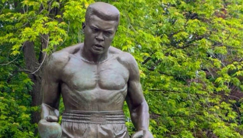 The Muhammad Ali statue sculpted by Glenside's Zenos Frudakis.