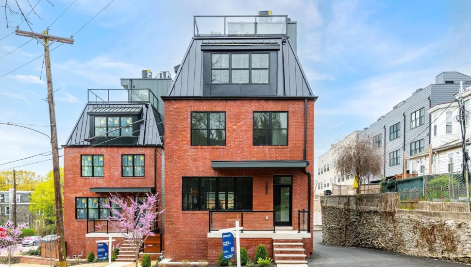 112 Righter Street exterior.