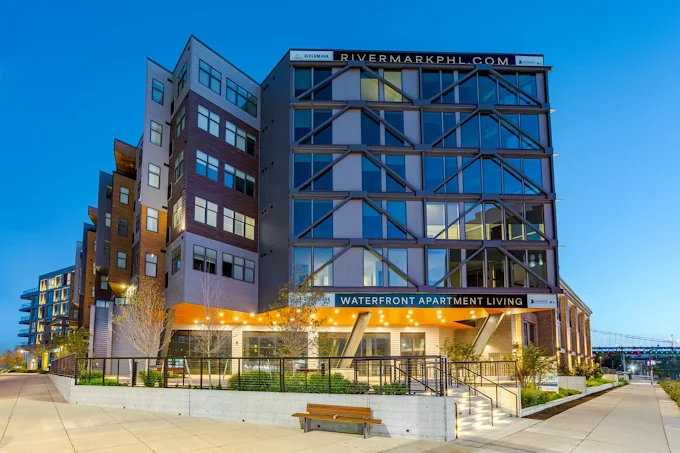 Rivermark Northern Liberties Apartments exterior.