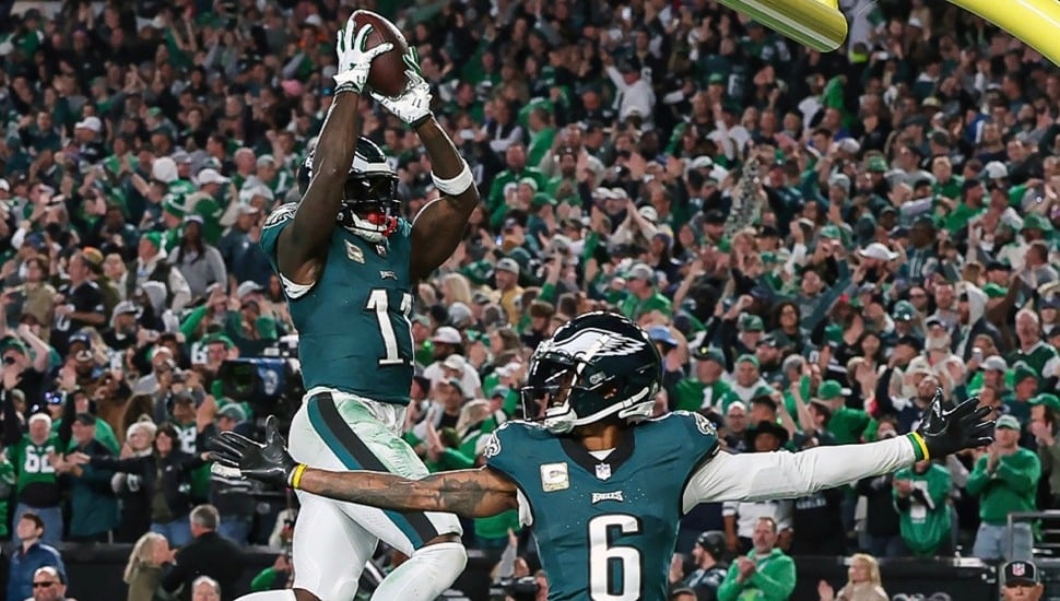 Eagles players celebrating a touchdown.