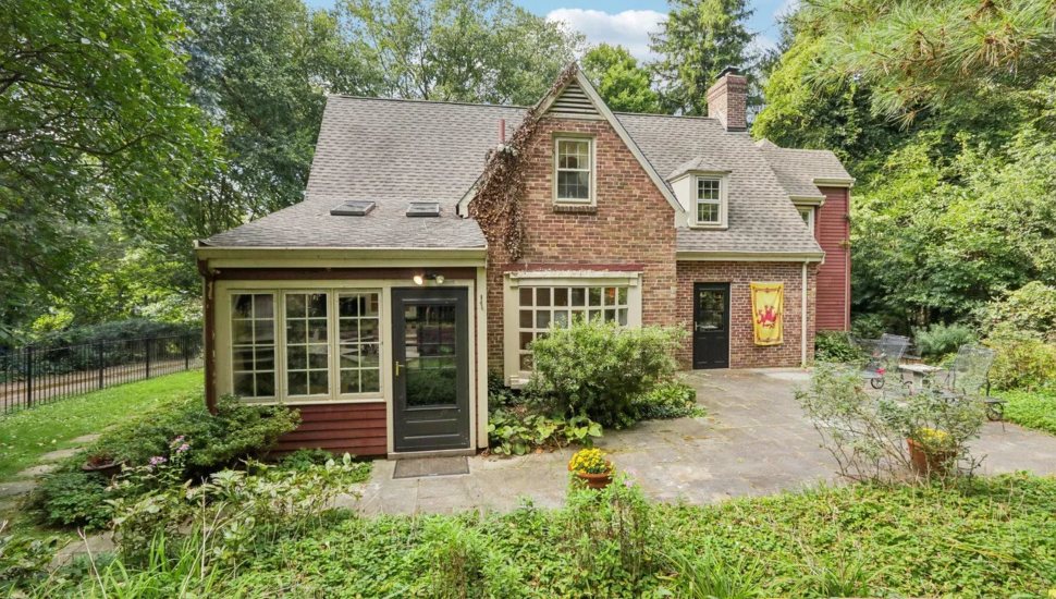 House of the Week: Charming Colonial in Chestnut Hill