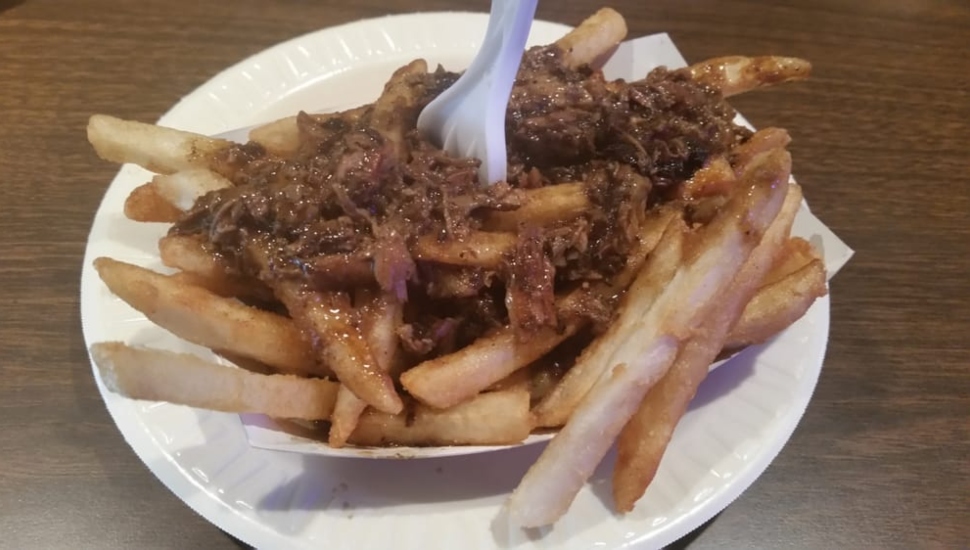 A plate of fries.