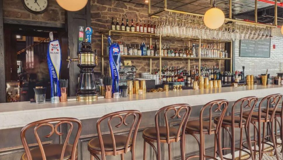 Bar at La Grange.