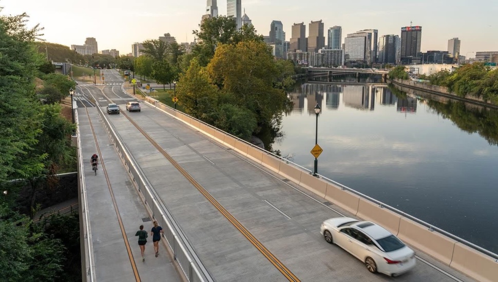 Pedestrians and drivers on Martin Luther King Jr. Drive Bridge.