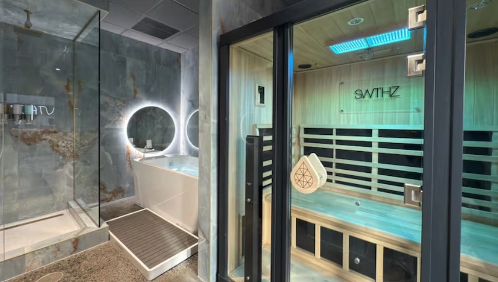 A SweatHouz private suite that include a sauna, cold plunge, and Vitamin C shower.