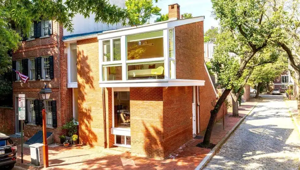 318 S 4th Street exterior.