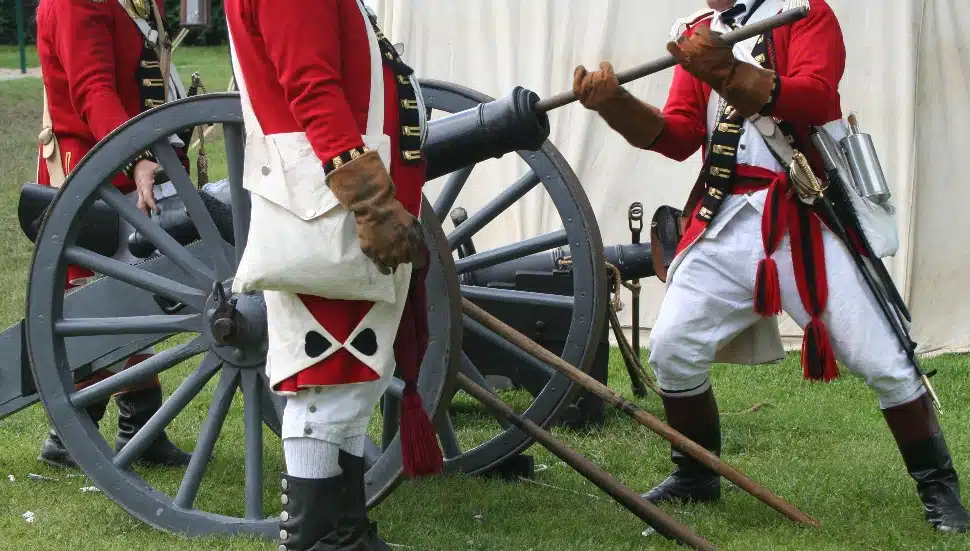 British Soldiers preparing to fare their canon