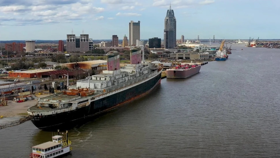 SS United States on the water.