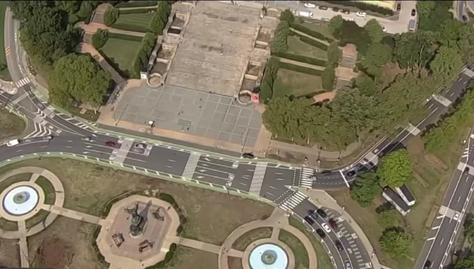 Aerial of Eakins Oval and Kelly Drive.
