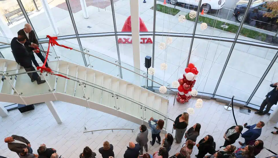 Axalta ribbon-cutting.
