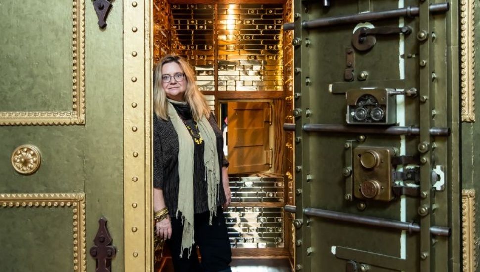 Historic Old City Bank to Transform Into Immersive Arts Installation Venue in March 2026