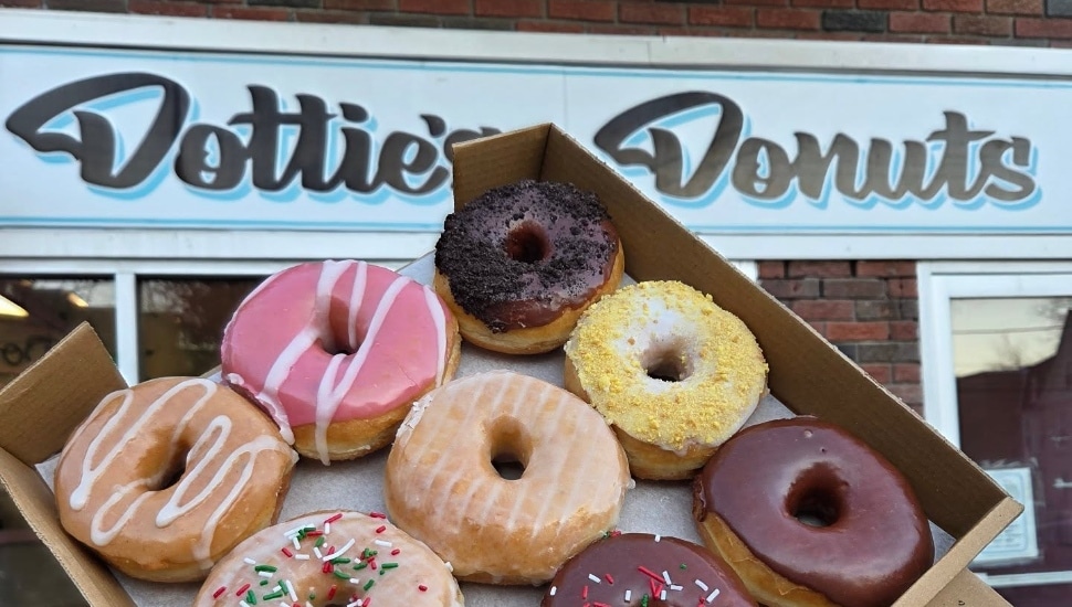 Dottie’s Donuts storefront
