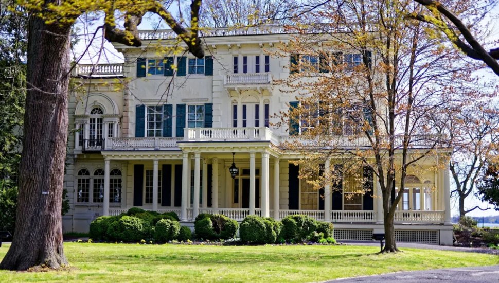 Glen Foerd mansion exterior.