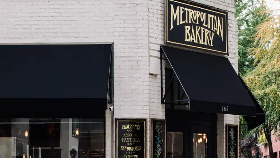 Metropolitan Bakery exterior.
