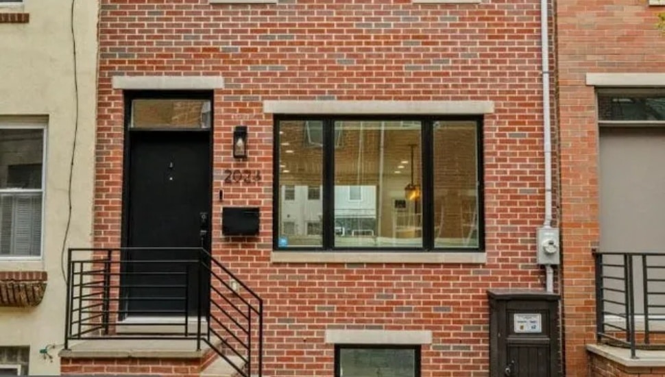 House of the Week: Renovated Graduate Hospital Townhome with Roof Deck and Private Parking