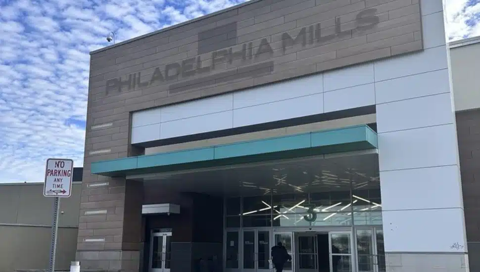 Franklin Mall exterior.